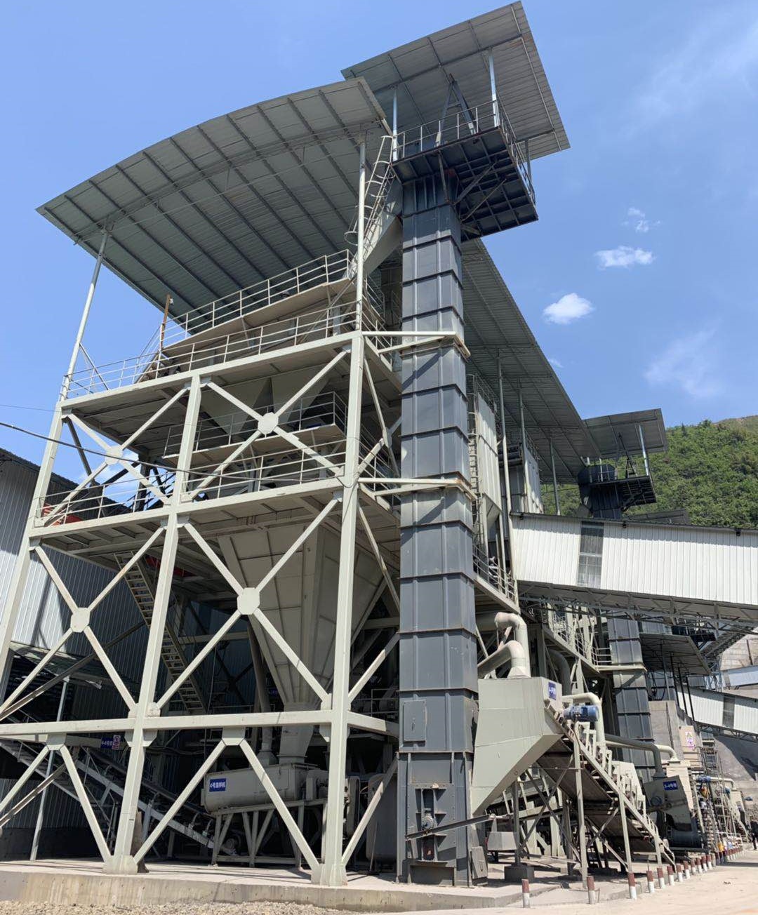 【弗雷西项目-重庆南川站】时产800t制砂机全面投产！